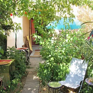 Joli Avec Jardinet Appartement Avignon